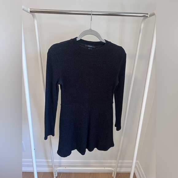Forever 21 Knit Sweater Dress In Black – Size Medium - Picture 2 of 3